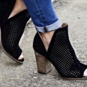 LUCKY BRAND Women's Black Larise Booties Size 11